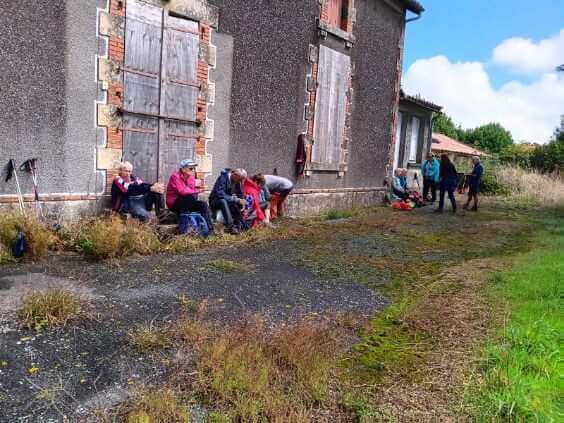 LA CHAPELLE AUX LYS